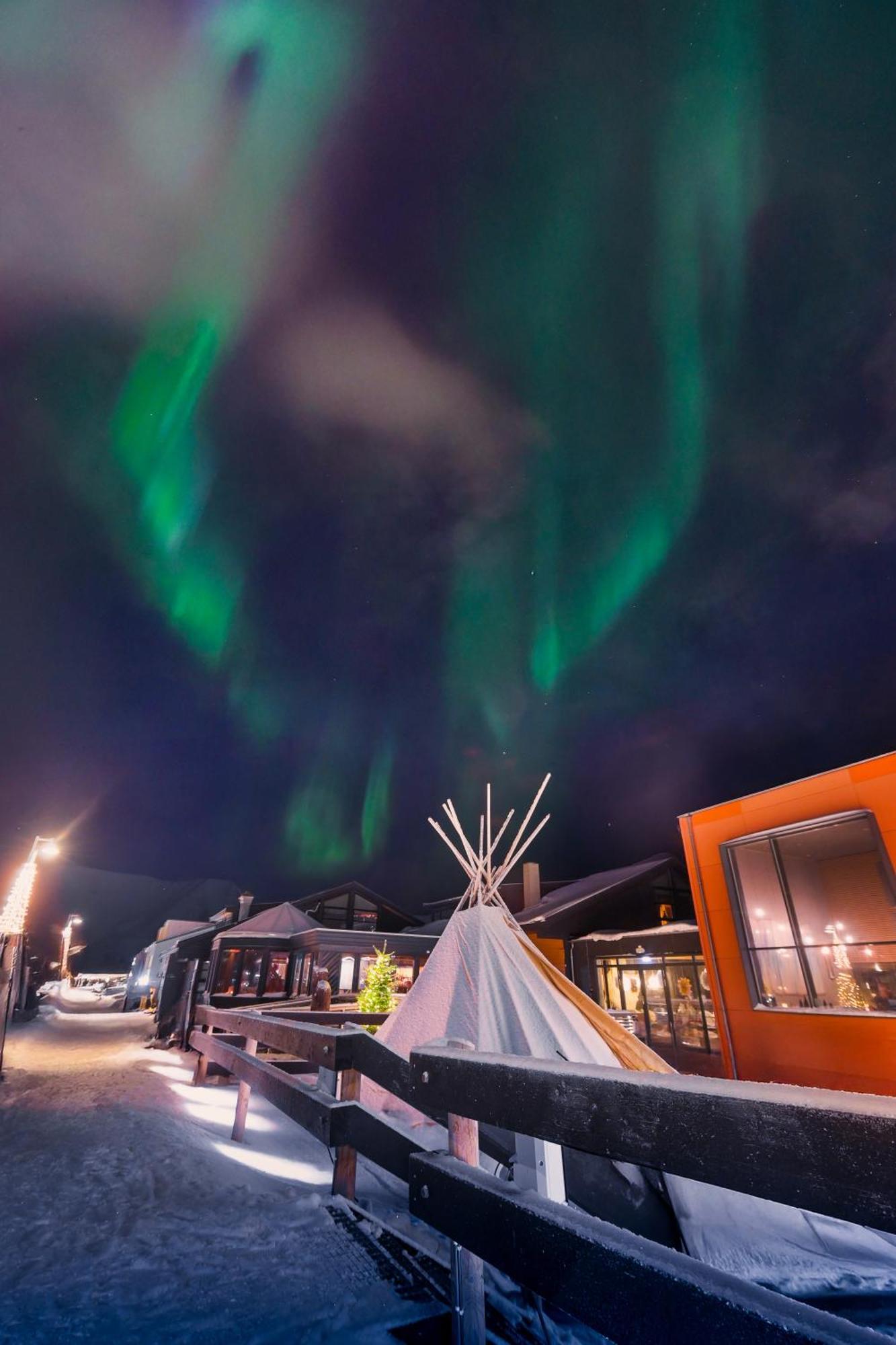 Svalbard Hotell | Polfareren Лонг'їр Екстер'єр фото